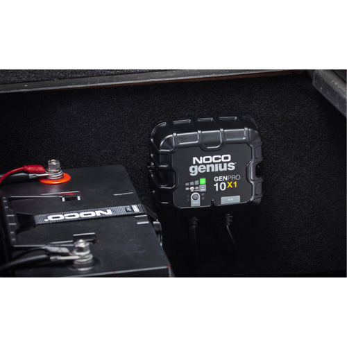 Chargeur de batterie embarqu&eacute; &agrave; 1 sortie de 10 amp&egrave;res GenPro10X1 Genius Seagulf Marine Industries Inc.