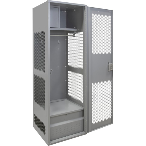 Casier pour &eacute;quipement avec porte, Acier, 24" la x 24" p x 72" h, Gris Seagulf Marine Industries Inc.