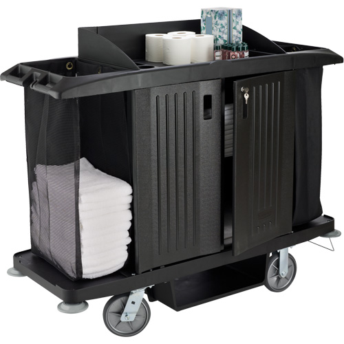 Chariot pleine grandeur pour l'entretien m&eacute;nager de bureau avec porte Seagulf Marine Industries Inc.