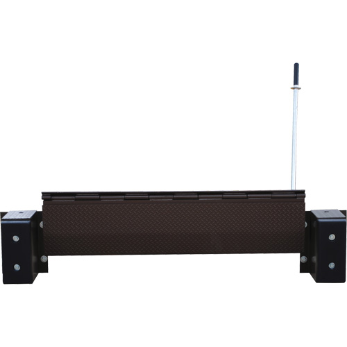 Niveleur de quai m&eacute;canique Edge-O-Dock, 99" la, 72" Largeur de la plateforme, 29" Port&eacute;e Seagulf Marine Industries Inc.