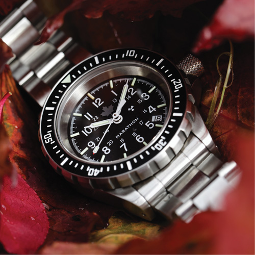 Grey Maple Large Diver's Automatic Watch with Stainless Steel Bracelet, Digital, Battery Operated, 41 mm, Silver Seagulf Marine Industries Inc.