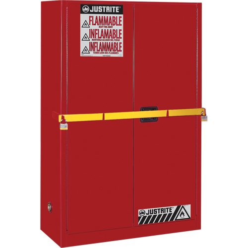 Armoire de rangement haute s&eacute;curit&eacute; avec barre en acier pour produits inflammables, 45 gal., 2 tablettes Seagulf Marine Industries Inc.