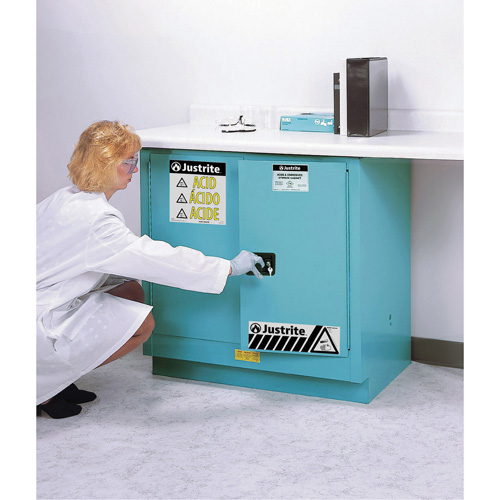 Armoires de s&eacute;curit&eacute; pour acides & produits corrosifs avec doublure ChemCor, 22 gal., 35" x 35" x 22" Seagulf Marine Industries Inc.