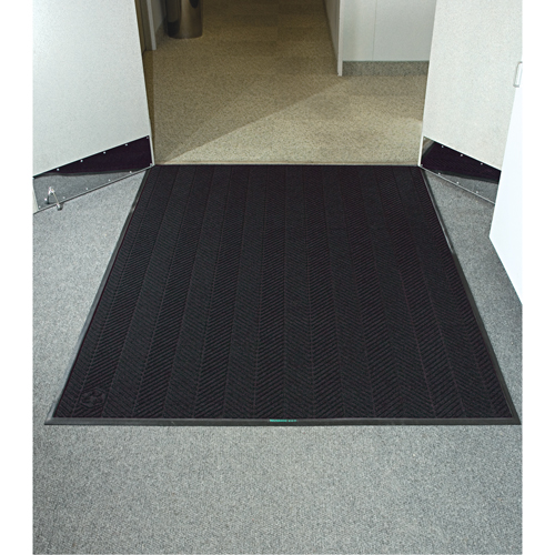 Tapis Waterhog Eco Elite, Essuie-pieds/grattoir, 6' x 20' x 3/8", Fum&eacute;e noire Seagulf Marine Industries Inc.
