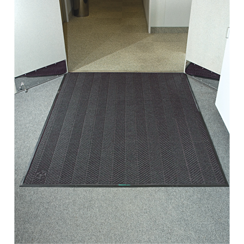 Waterhog&reg; Eco Elite Matting, Wiper/Scraper, 6' x 8' x 3/8", Grey Ash Seagulf Marine Industries Inc.