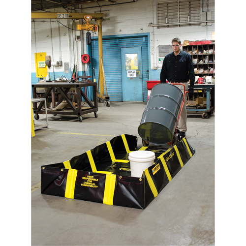 QuickBerm&reg; Containment Berm with Inside Wall Supports, 235 US gal. Capacity, 4' W x 8' L x 12" H, Snap-Up Bracket Seagulf Marine Industries Inc.