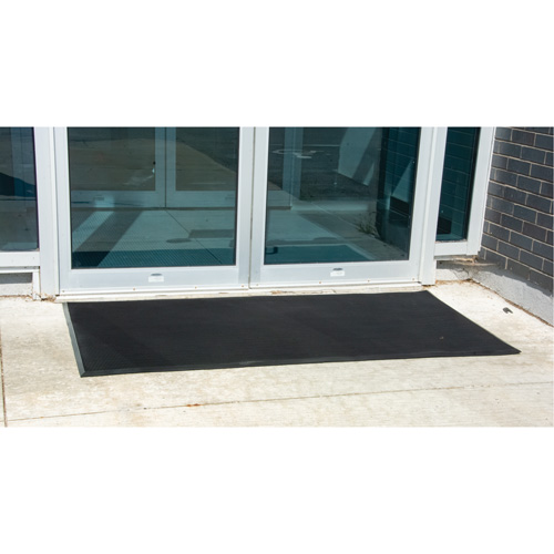 Tapis d'entr&eacute;e ext&eacute;rieure, Caoutchouc, Grattoir Type, Motif Textur&eacute;, 2' x 2-2/3', Noir Seagulf Marine Industries Inc.
