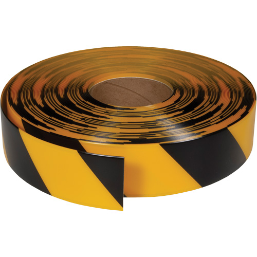 Ruban de marquage tr&egrave;s r&eacute;sistant pour plancher ArmorStripe, 2" x 100', PVC, Noir et jaune Seagulf Marine Industries Inc.