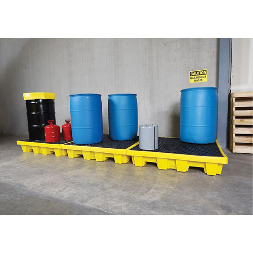 Ultra-Spill Pallet emboitable, 4 barils, Capacit&eacute; de d&eacute;versement 66 gal. US, 51" x 51" x 10" Seagulf Marine Industries Inc.
