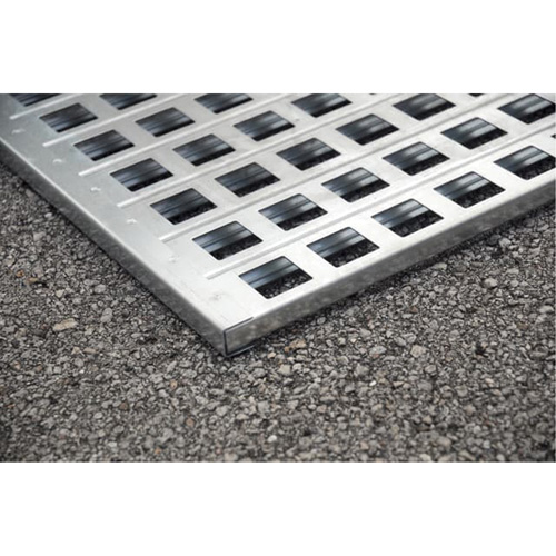 Ultra-Spill Pallet en acier, 2 barils, Capacit&eacute; de d&eacute;versement 68 gal. US, 47,2" x 31,4" x 17,4" Seagulf Marine Industries Inc.