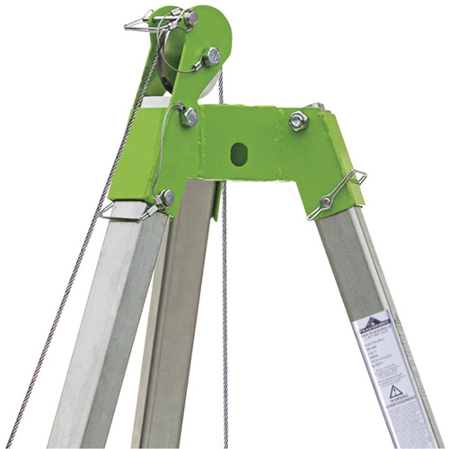 CSK2-65 Ensemble pour espace clos avec tr&eacute;pied, Ensemble pour espace clos Seagulf Marine Industries Inc.