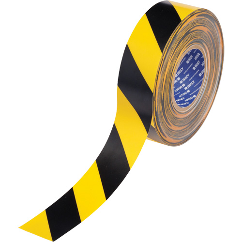 Ruban de marquage pour plancher ToughStripe Max, 2" x 100', Polyester, Noir et jaune Seagulf Marine Industries Inc.