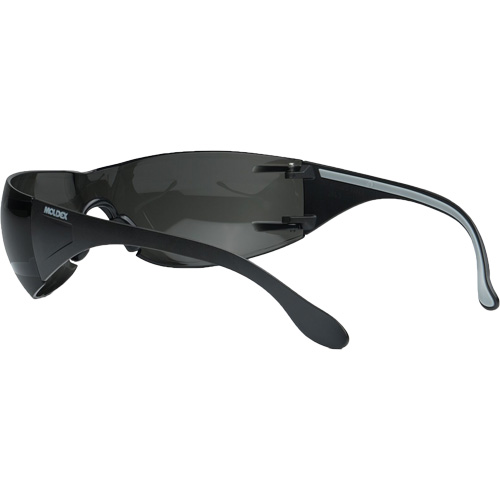 Lunettes de s&eacute;curit&eacute; Adapt Lite, Lentille Fum&eacute;e, Antibu&eacute;e/Anti-&eacute;gratignures, ANSI Z87+/R&eacute;pond ou surpasse la norme CSA Z94.3 Seagulf Marine Industries Inc.