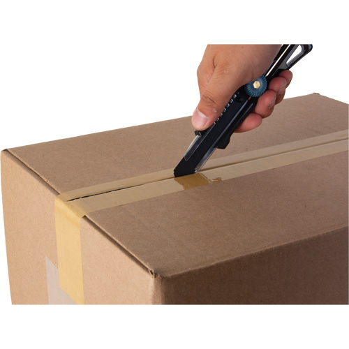 18mm Professional Knife with Ratchet, Stainless Steel, Heavy-Duty, Plastic Handle Seagulf Marine Industries Inc.