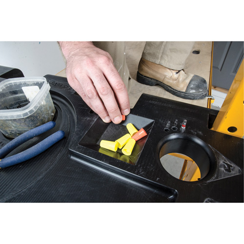 Tool Shelf for Scaffolding Seagulf Marine Industries Inc.