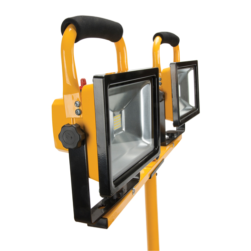 Projecteur double, DEL, 40 W, 4800 lumens, Boîtier en Aluminium Seagulf Marine Industries Inc.