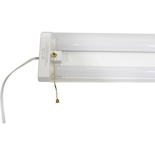 Lampe interconnectable pour atelier, DEL, 120 V, 42 W, 2,9" h x 6,3" la x 47,4" lo Seagulf Marine Industries Inc.