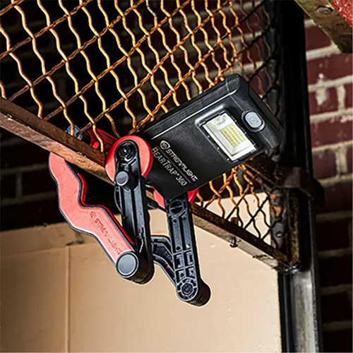 Beartrap&reg; 360 Rotating Work Light, LED, 2000 Lumens Seagulf Marine Industries Inc.