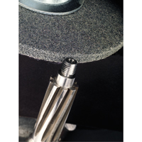 Meules homog&egrave;nes d'&eacute;barbage EXL Scotch-Brite, 1" x 1", Arbre de 3/16", Grain de 2A, Oxyde d'aluminium Seagulf Marine Industries Inc.