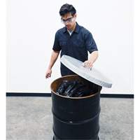 Couvercle pour baril ouvert en acier galvanis&eacute; Seagulf Marine Industries Inc.