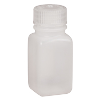 Bouteilles peu encombrantes &agrave; prise facile, Carr&eacute;e, 2 oz, Plastique Seagulf Marine Industries Inc.