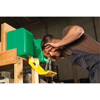 Poste de douche oculaire, Aliment&eacute; par gravit&eacute;, Capacit&eacute; 9 gal., Conformit&eacute; ANSI Z358.1 Seagulf Marine Industries Inc.