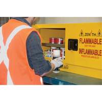 Armoire pour produits inflammables, 12 gal., 2 Porte(s), 43" La x 18" h x 18" p Seagulf Marine Industries Inc.